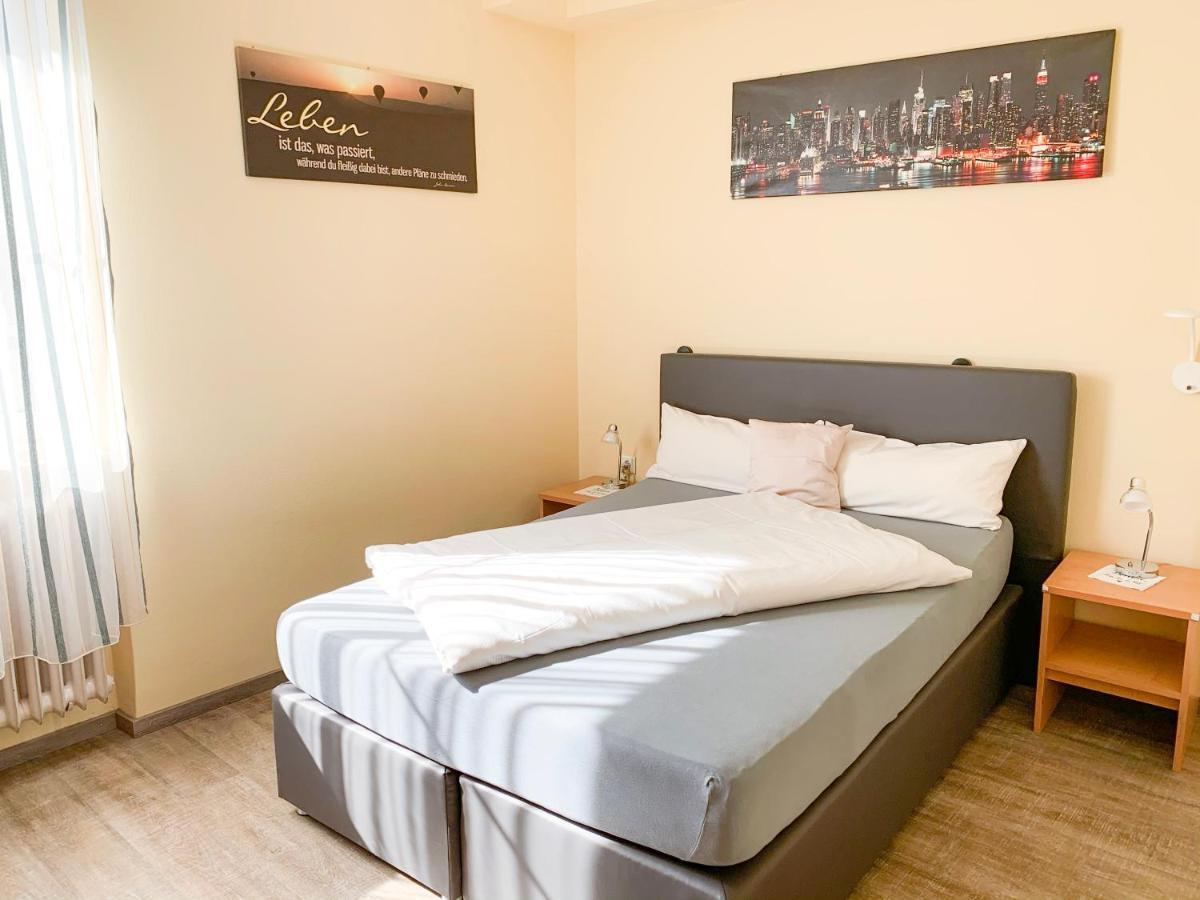 Hotel Post Mühlacker Екстериор снимка