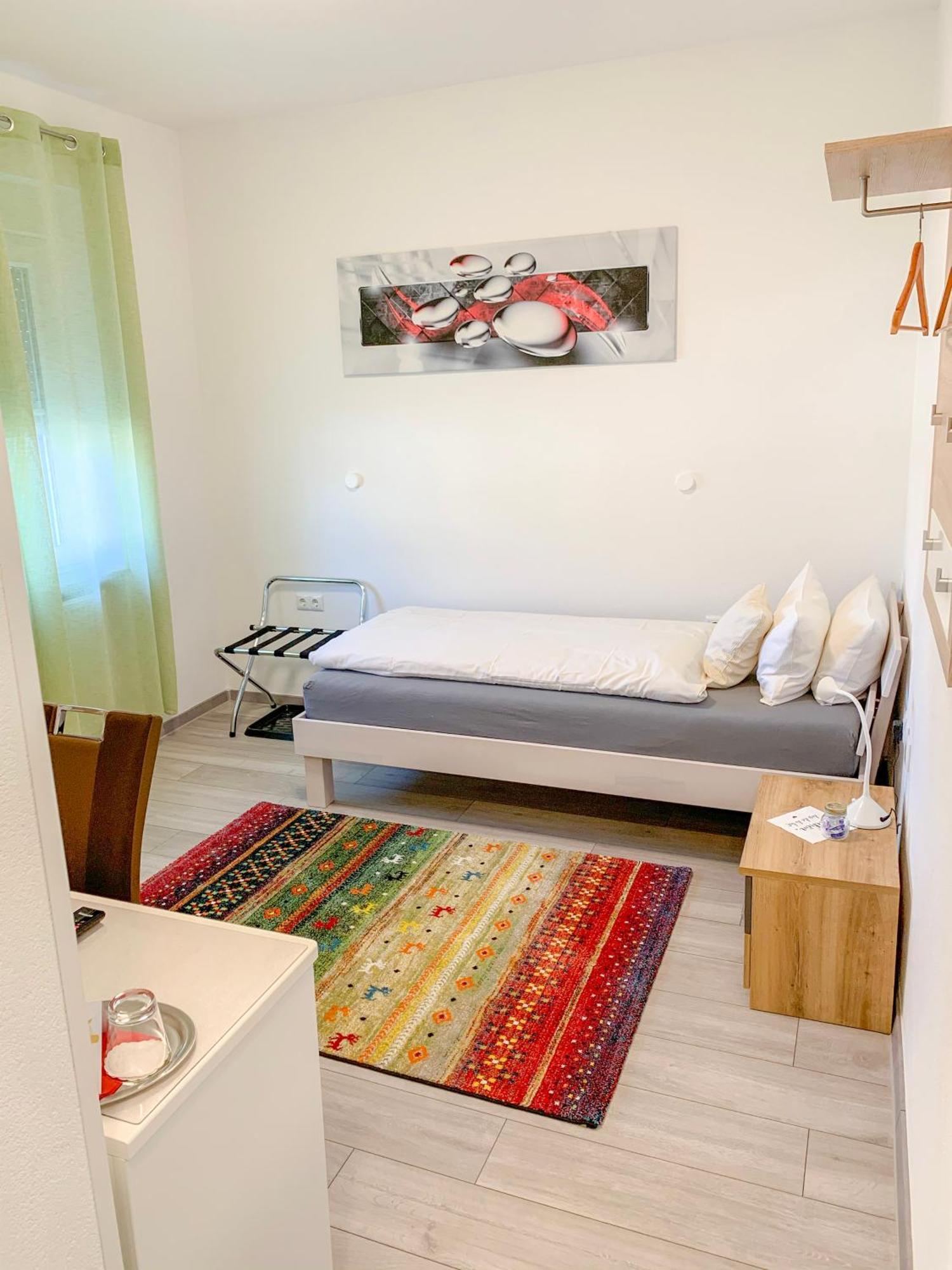 Hotel Post Mühlacker Екстериор снимка