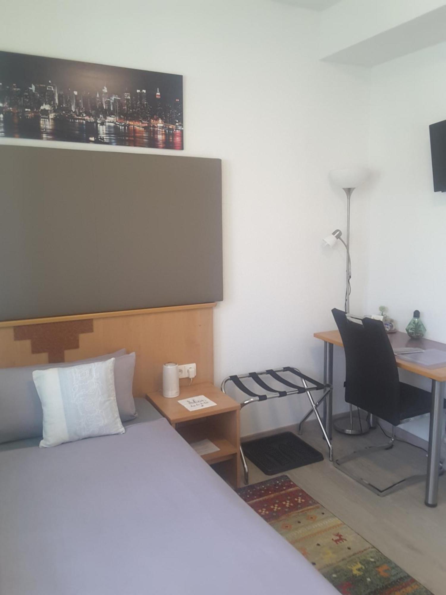 Hotel Post Mühlacker Екстериор снимка